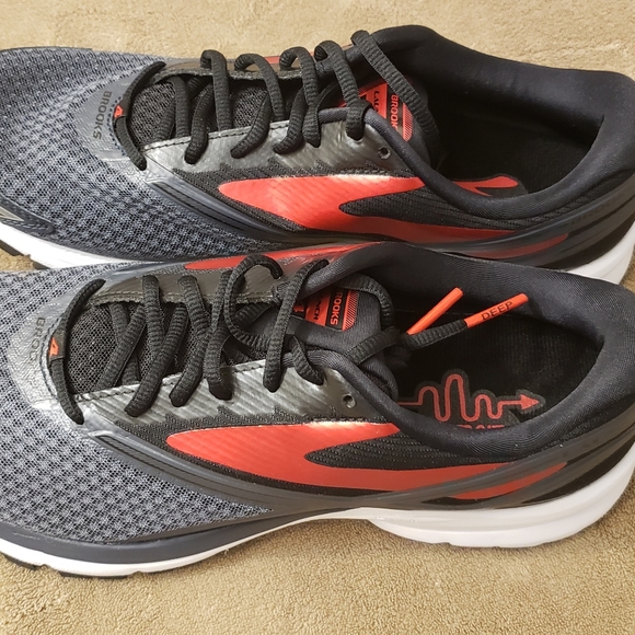 Brooks Men's LAUNCH 4 SIZE 10D - Picture 2 of 4